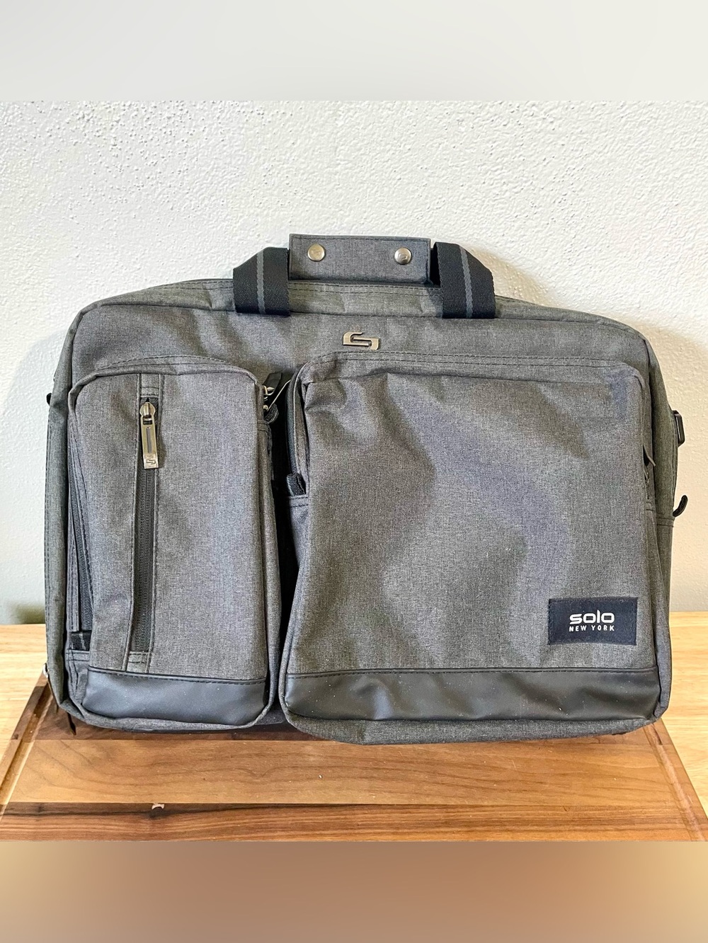Solo New York Convertible Backpack Briefcase Laptop Bag Gray Multi Pocket Travel